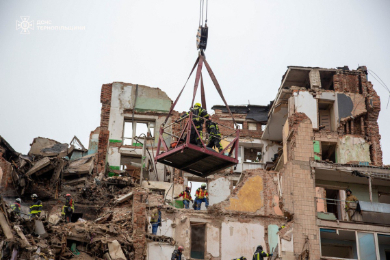 Атака РФ по Тернополю: количество погибших возросло до 31, среди них дети