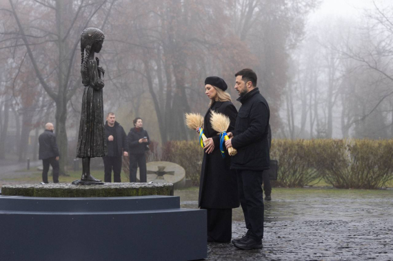 Зеленський закликав українців запалити свічки вшанування жертв Голодоморів