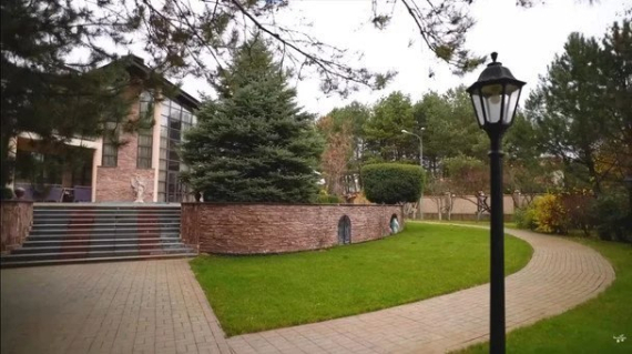 Камалия показала роскошное поместье под Киевом