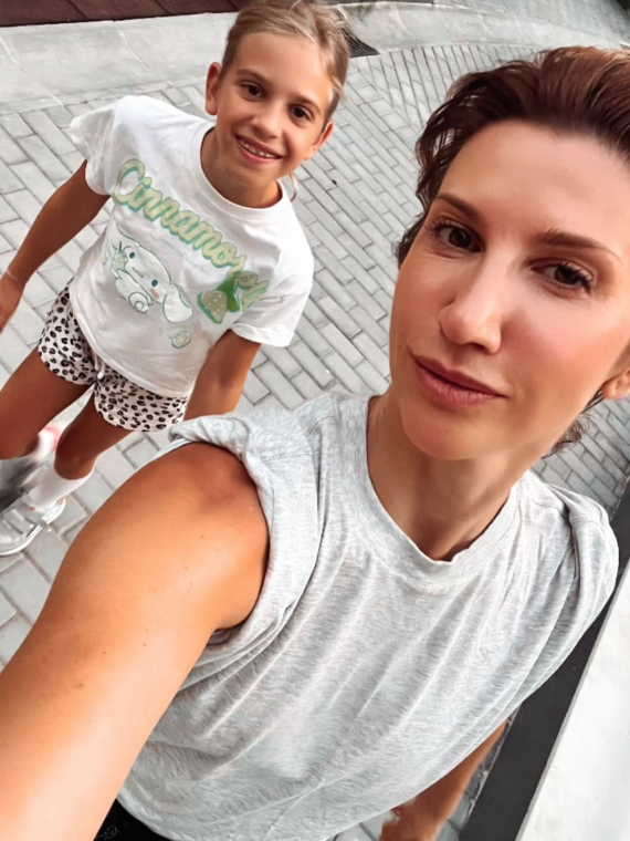 Донька Аніти Луценко живе в Іспаніїї під час війни. Дівчинка навчається у 5 класі