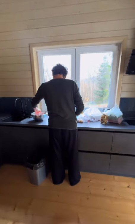 Наталія Могилевська показала романтичний відпочинок з коханим серед гір