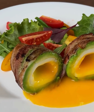 Завтрак за 10 мин.: сохраняйте идею фаршированного авокадо от победителя Мастершеф