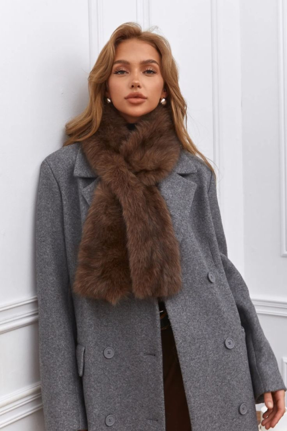 Андре Тан сказав, що наступного року головними трендами стануть шуби з прямим ворсом, хутряні шарфи та рожевий колір у різних відтінках