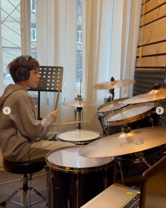 Син Маші Єфросініної - Олександр 