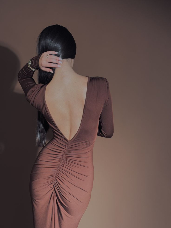 Трендові сукні для святкування Нового року 2026