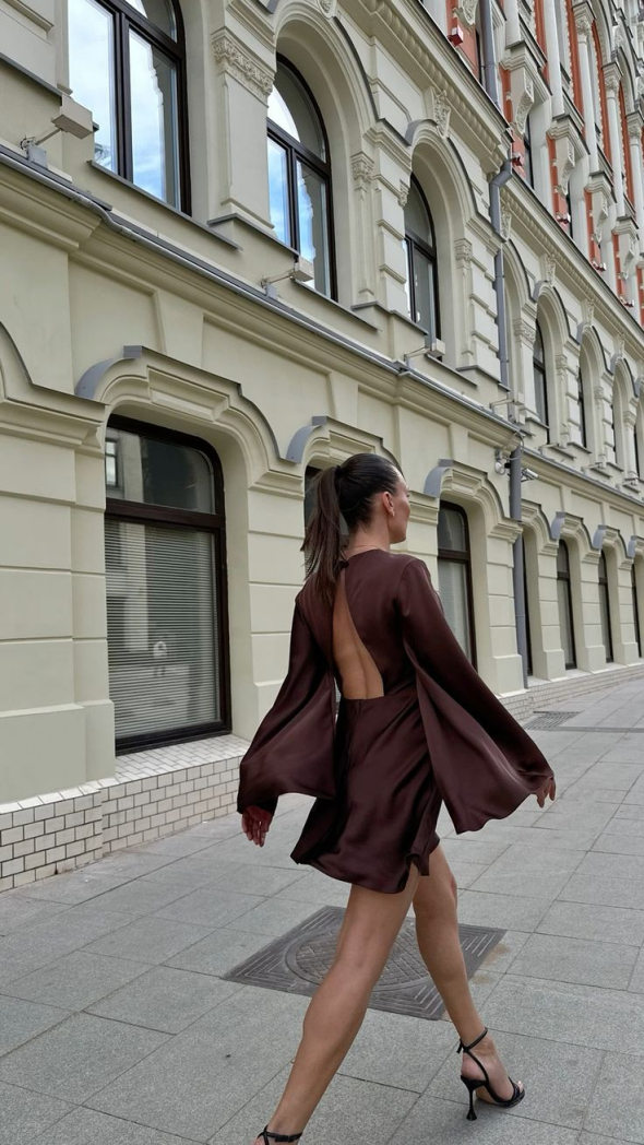 Трендові сукні для святкування Нового року 2026