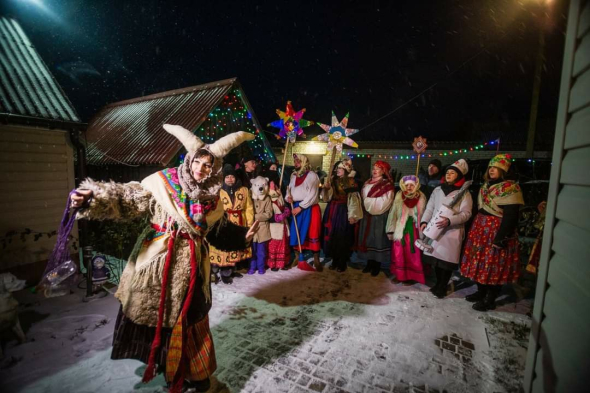 Різдво-2025: головні традиції святкування, що зробити в цей день та як провести, якщо доводиться святкувати на самоті