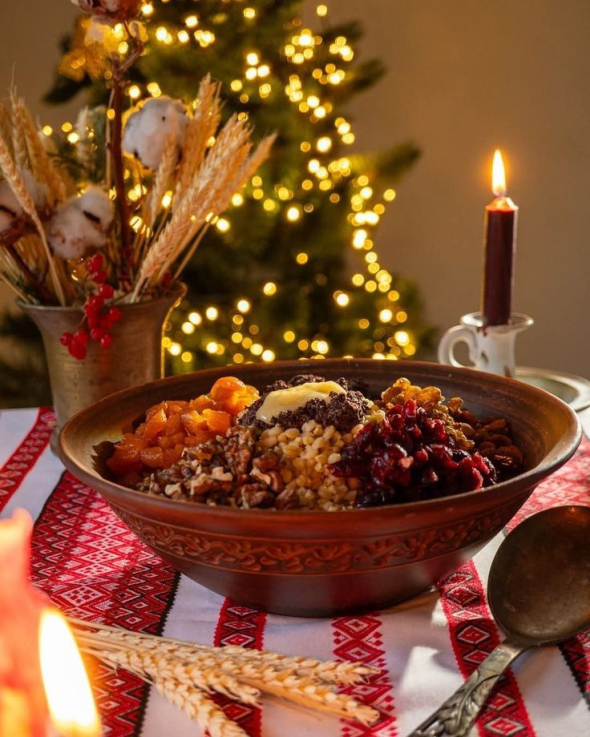 Різдво-2025: головні традиції святкування, що зробити в цей день та як провести, якщо доводиться святкувати на самоті