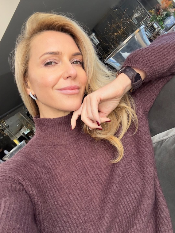 Марина Боржемская рассказала, что основной ее доход приносит собственная онлайн-программа о здоровых привычках и индивидуальных тренировках. Она обеспечивает себя, двоих детей и помогает родителям, тратя ежемесячно около 50-60 тыс. грн.