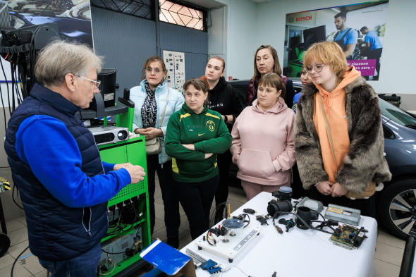 Інтенсив від Bosch: Компанія проводить 4-денні технічні курси з діагностики та обслуговування авто для учасниць проєкту S.T.A.R.