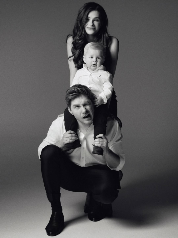 Остапчуки тронули семейной фотосессией в первый день рождения сына