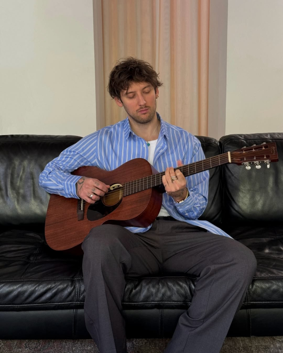 Дмитрий Коляденко сказал, что преподает в школе, поэтому имеет отсрочку от мобилизации