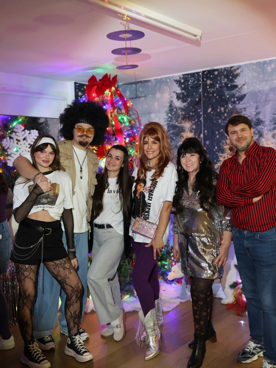 Іванна Онуфрійчук влаштувала корпоратив у стилі 80-х