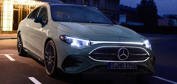 Mercedes представив третє покоління CLA у бензиновому виконанні