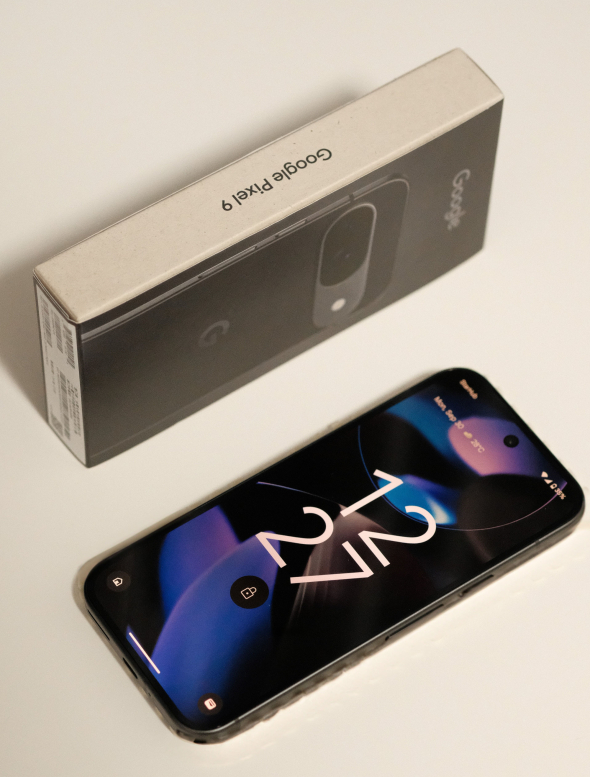 Лінійка Google Pixel охоплює моделі для різних потреб: від доступних смартфонів серії Pixel A до флагманських Pixel Pro