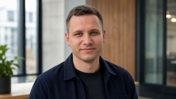 Євген Піотровський - senior software engineer Thronelabs, IEEE Senior Member