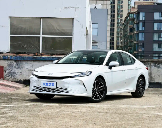 Toyota расширила оснащение Camry 2027 года для китайского рынка