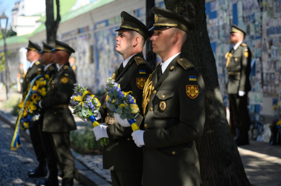 Зеленський і Зеленська вшанували загиблих захисників України