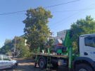 У Чугуєві на Харківщині тривають роботи з ліквідації наслідків російської атаки на центр міста