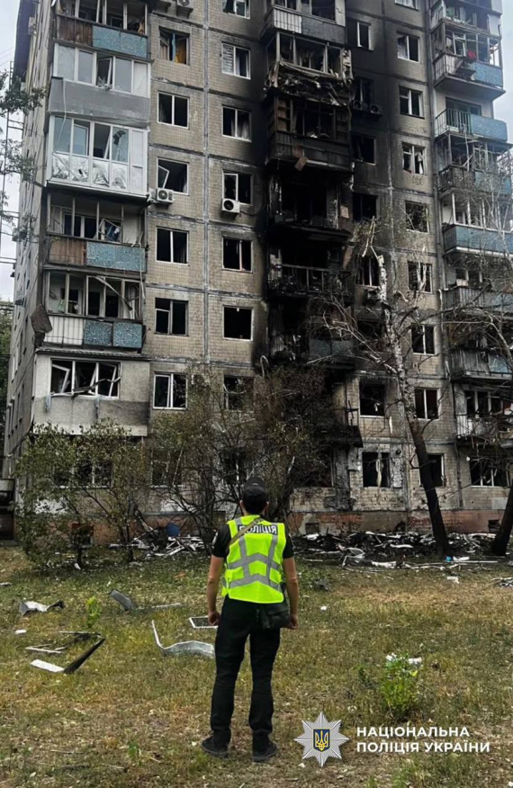 У ніч проти 11 вересня БПЛА РФ атакували Київ, спричинивши пожежу в 9-поверховому будинку в Дніпровському районі