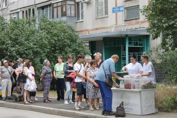 Благодійний фонд Павла Фукса роздає гарячі обіди у Харкові