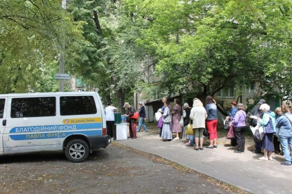 Благодійний фонд Павла Фукса роздає гарячі обіди у Харкові