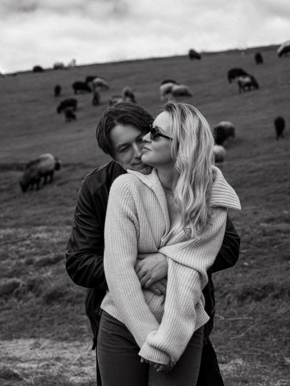 Сергей Притула с семьей устроил осеннюю фотосессию