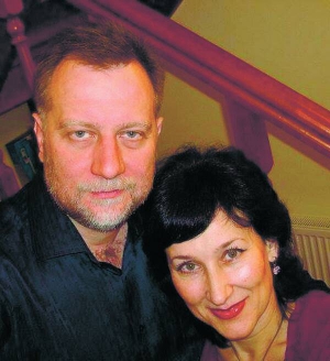 Музиканта Юлії Гомельської й телеоператора Сергія Усатова не стало 4 грудня. У подружжя залишилася донька