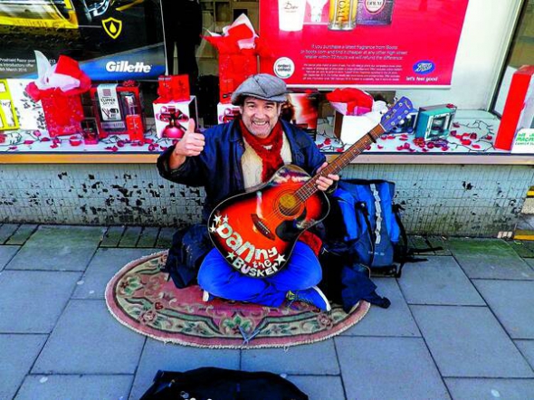 Британський вуличний музикант Денні МакЕвой виконав кавер-версію пісні Джамали ”1944”. Вона перемогла в пісенному конкурсі Євробачення-2016