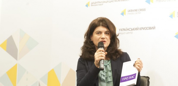 Лариса Денисенко 16 грудня коментує збірку "Проти насилля" на презентації в Українському кризовому медіацентрі у столиці