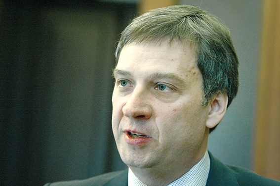 Заместитель председателя Национального банка Украины Олег Чурий: "Зло фиксированного курса - компании и население забывают о рисках. Безответственно берут на себя обязательства в иностранной валюте"
