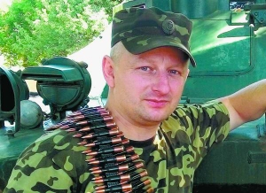 Олексій Юрченко рік відслужив на Донбасі, був командиром блокпоста. Любить рибалити. Найбільший улов — 8-кілограмовий сом, якого спіймав на Поволжі в родичів