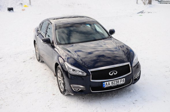 Infiniti Q70