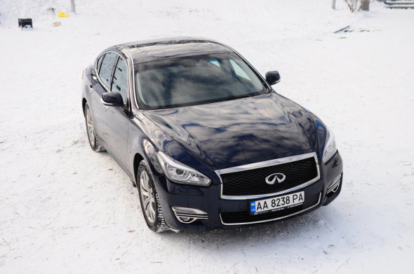 Infiniti Q70