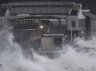 Железнодорожная станция Долиш во время шторма. Великобритания, 2 февраля 2017