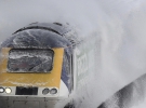 Потяг виїжджає зі станції Доліш. Велика Британія, 2 лютого 2017