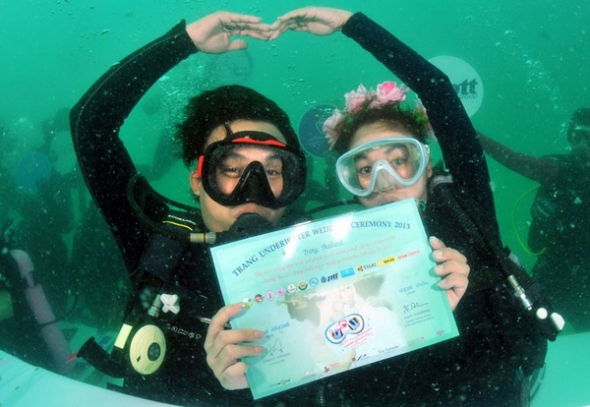 Подводная свадьба в Таиланде