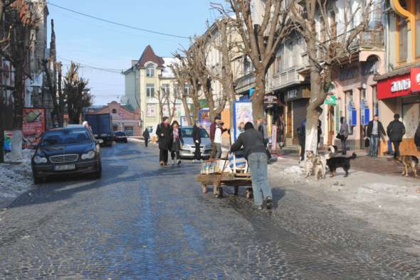 Центральная пешеходная улица Черткова