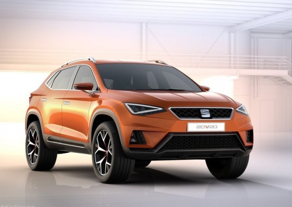 Seat Arona вид спереди