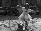 Танок для ведмедика, Париж, 1961 рік.