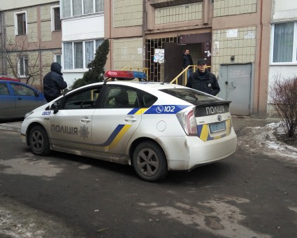 в Киеве полицейские применили оружие, есть раненые