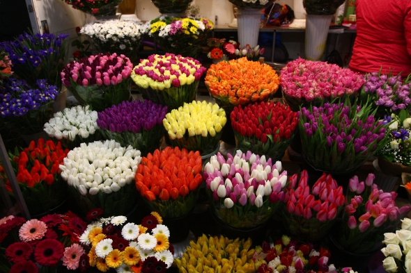 На 8 марта чаще всего покупают тюльпаны