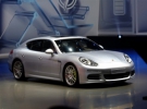 Porsche показала гибридный сопрткар Porsche Panamera E-Hybrid 