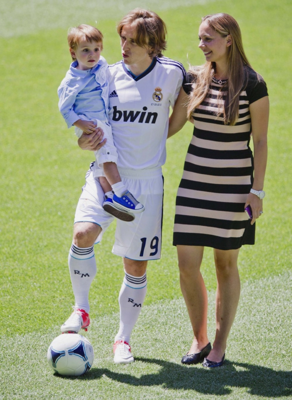 Лука Модрич с женой и сыном