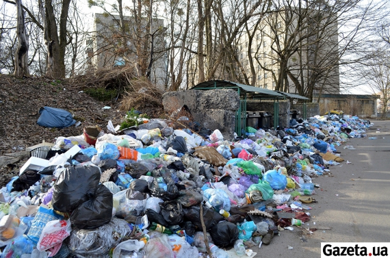 У Львові виникла критична ситуація з вивезенням сміття