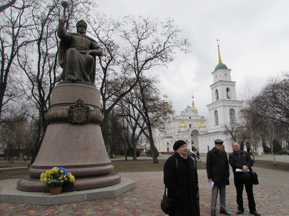 Українофобна влада Полтави відхрещується від пам'ятника Мазепі
