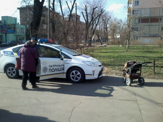 Потерпілу дівчинку везла бабця