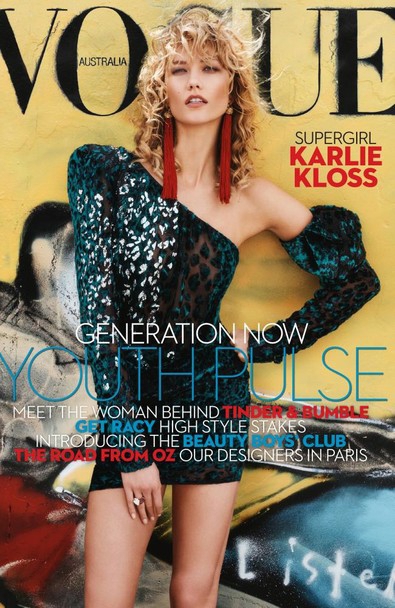 Супермодель Карли Клосс примерила брендовые наряды для фотосессии австралийского Vogue