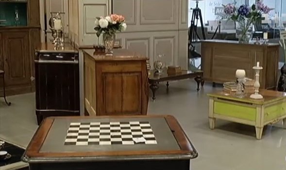 Француз делает в Украине старинную мебель