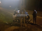 В Киеве пьяная женщина с сыном на джипе врезались в столб. Норма промилле превышена в 14 раз